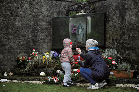 アイルランド母子施設で子供9000人死亡、発覚したきっかけは...