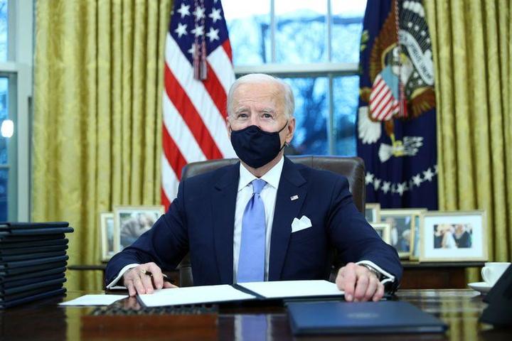 バイデン 就任初日に15の大統領令に署名 パリ協定 復帰や石油業界への新たな規制発表 ニューズウィーク日本版 オフィシャルサイト バイデン 就任初日に15の大統領令に署名 パリ協定 復帰や石油業界への新たな規制発表 ニューズウィーク日本版 オフィシャルサイト