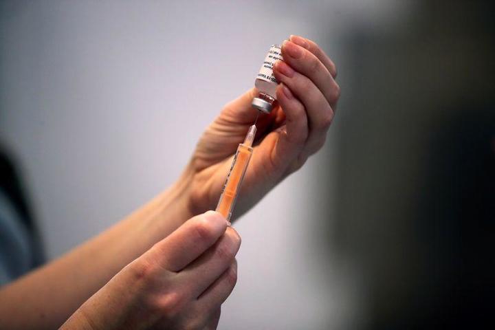 大学 ワクチン オックスフォード 新型コロナ、オックスフォード大がヒトへのワクチン臨床試験を開始