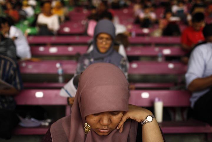 イスラム教女生徒のヒジャブは自由か強制か インドネシアで再燃 ニューズウィーク日本版 オフィシャルサイト