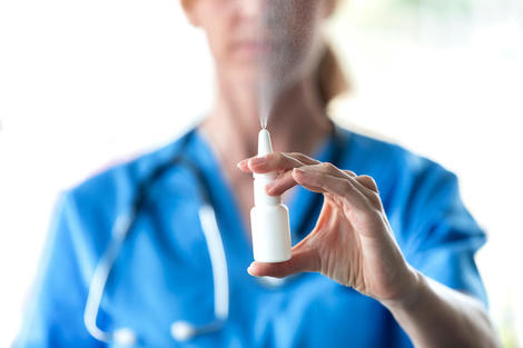 鼻スプレー型ワクチン、各国で臨床試験へ　気道内の免疫形成に有利