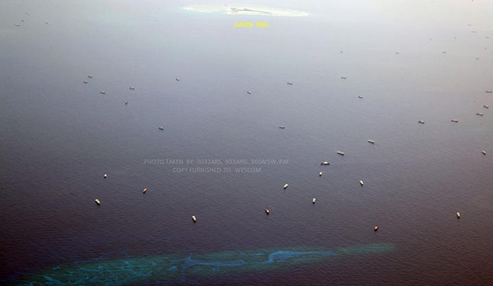 南シナ海のガベン礁周辺に集結した中国船(4月11日) 南シナ海のガベン礁周辺に集結した中国船(4月11日)