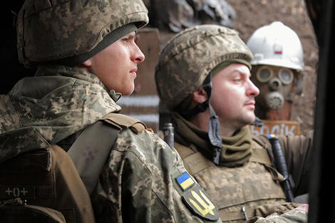 ロシア、ウクライナ国境でクリミア侵攻以来の軍備増強
