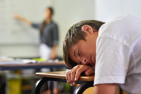 日本の高校生はアメリカの3倍、授業中に居眠りしている