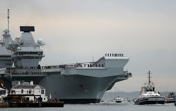 英海軍の空母クイーン・エリザベス(2017年) 英海軍の空母クイーン・エリザベス(2017年)