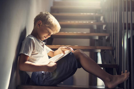 人生の「成功」を左右する子ども時代の読書活動