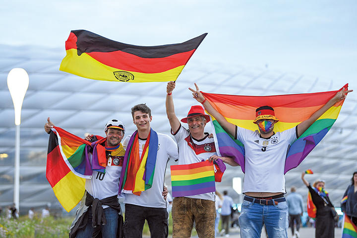 サッカーeuro ハンガリーに忖度したuefaに選手 サポーターが猛抗議 ニューズウィーク日本版 オフィシャルサイト サッカーeuro ハンガリーに忖度したuefaに選手 サポーターが猛抗議 ニューズウィーク日本版 オフィシャルサイト