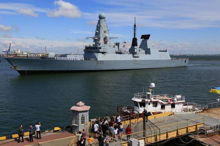 ロシア イギリス駆逐艦のクリミア沖航行に厳重抗議 次回は爆撃 ニューズウィーク日本版 オフィシャルサイト