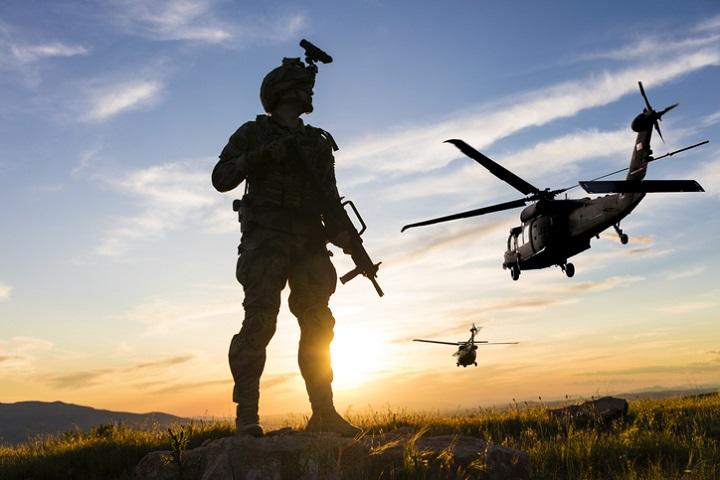 日の出時の軍事ミッション 日の出時の軍事ミッション