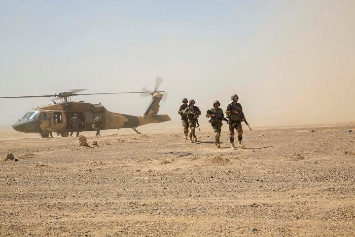 アフガニスタン国陸軍215軍団の兵士 アフガニスタン国陸軍215軍団の兵士