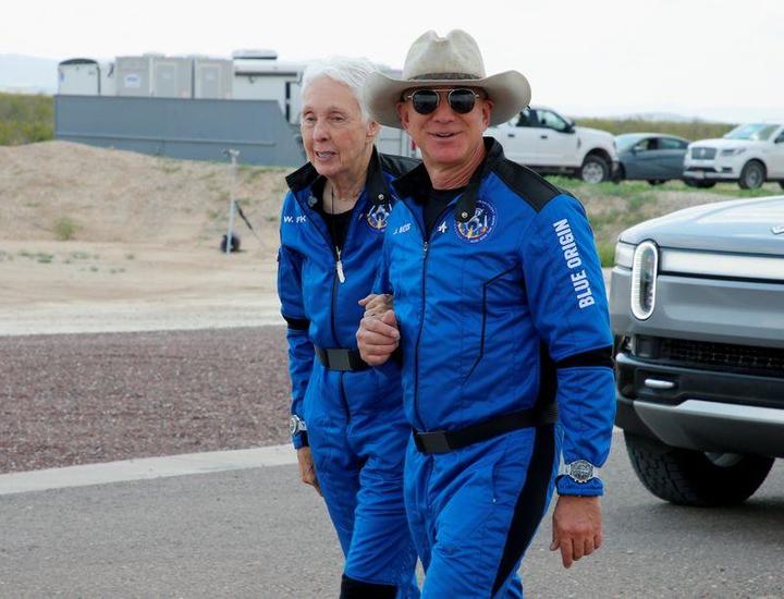 米アマゾン・ドット・コム創業者のジェフ・ベゾス 米アマゾン・ドット・コム創業者のジェフ・ベゾス