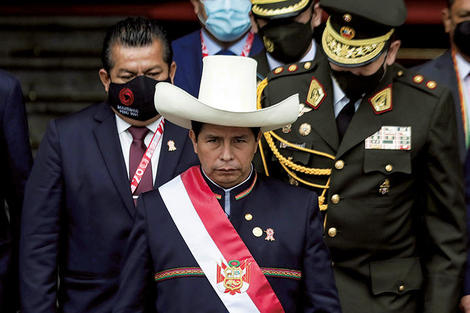 ペルー新大統領は無名の元小学校教師、フジモリ長女破る