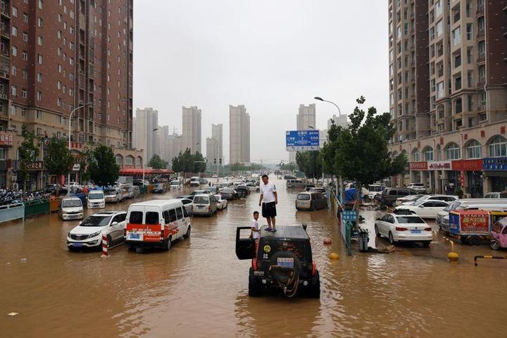洪水被害を受けた中国の鄭州市 洪水被害を受けた中国の鄭州市