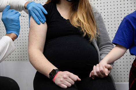 ワクチン未接種で重症化、ICUに運び込まれる妊婦がアメリカで急増
