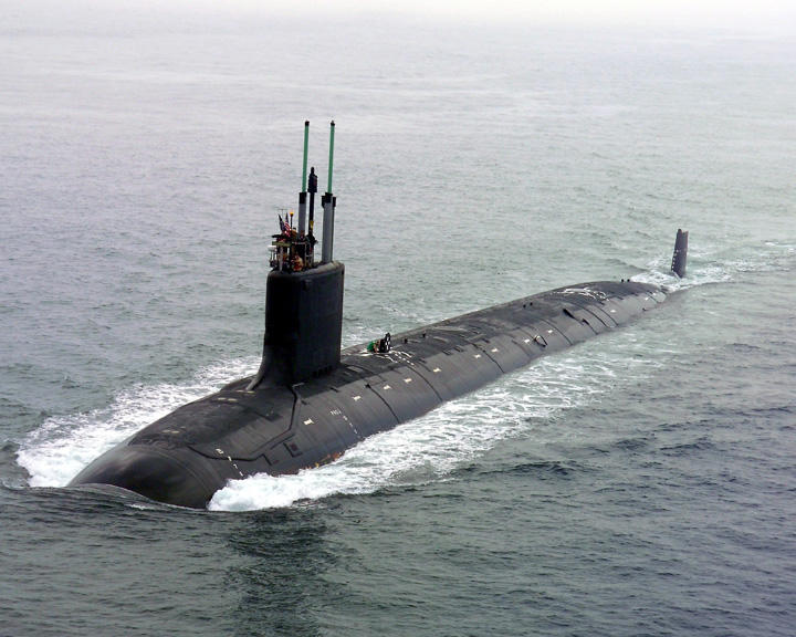 米海軍のヴァージニア級攻撃型原子力潜水艦