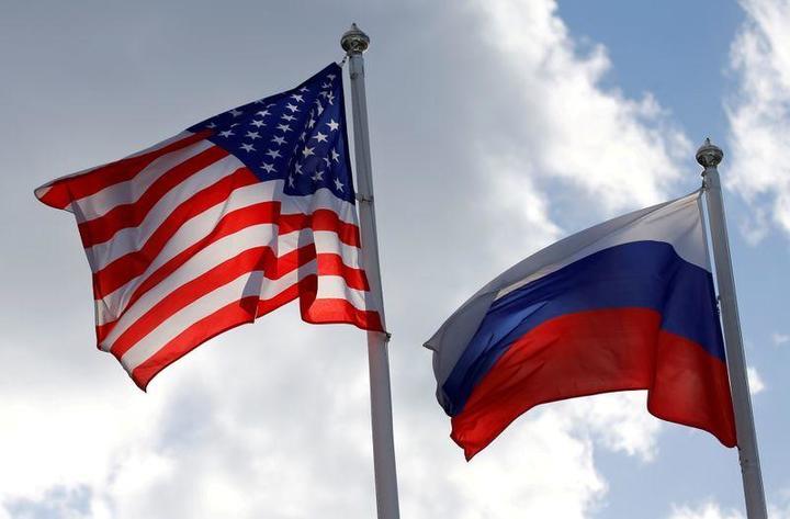 ロシアと米国の国旗
