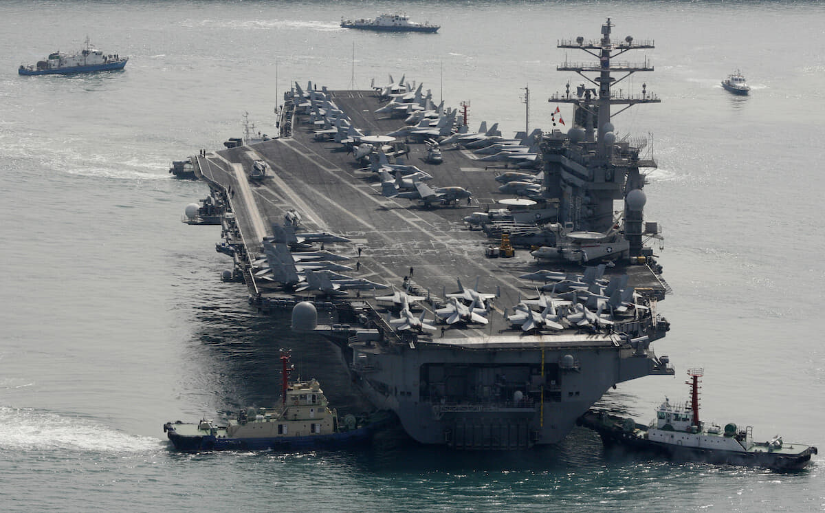 米海軍 第2空母打撃群司令官（少将）チャレンジ 米英3つの空母打撃群が