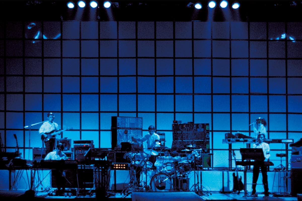 94 たった1人のフルバンド YMOとシンセサイザーの秘密 Amazon.co.jp: □たった1人のフルバンド Logic message YMOと