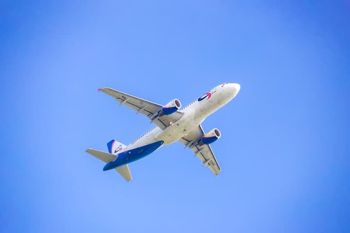 ロシア・ウラル航空の旅客機