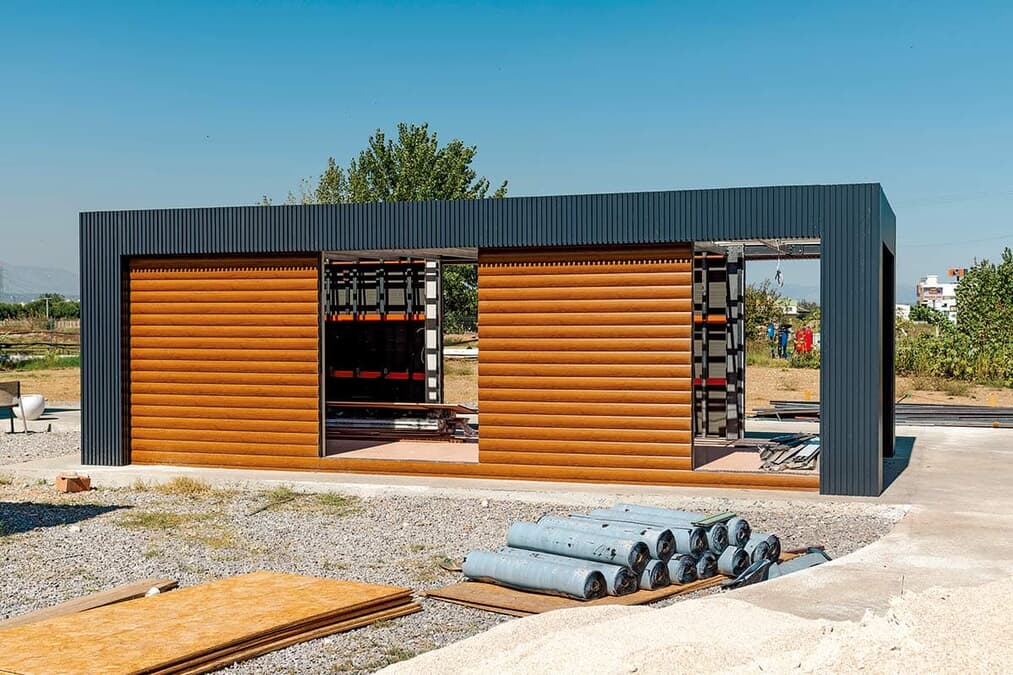 Amazonで買った「折り畳み式」住宅が意外なほどいい感じ、価格は