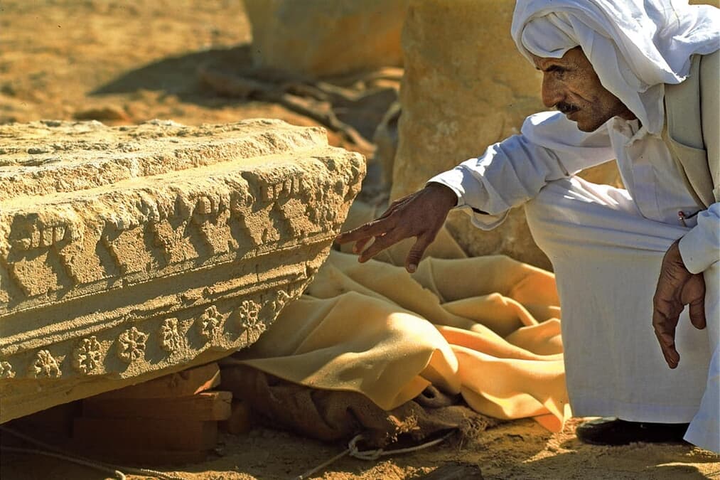 アレクサンドロス大王の親族の墓、定説が覆る！「私ならこのパズルを