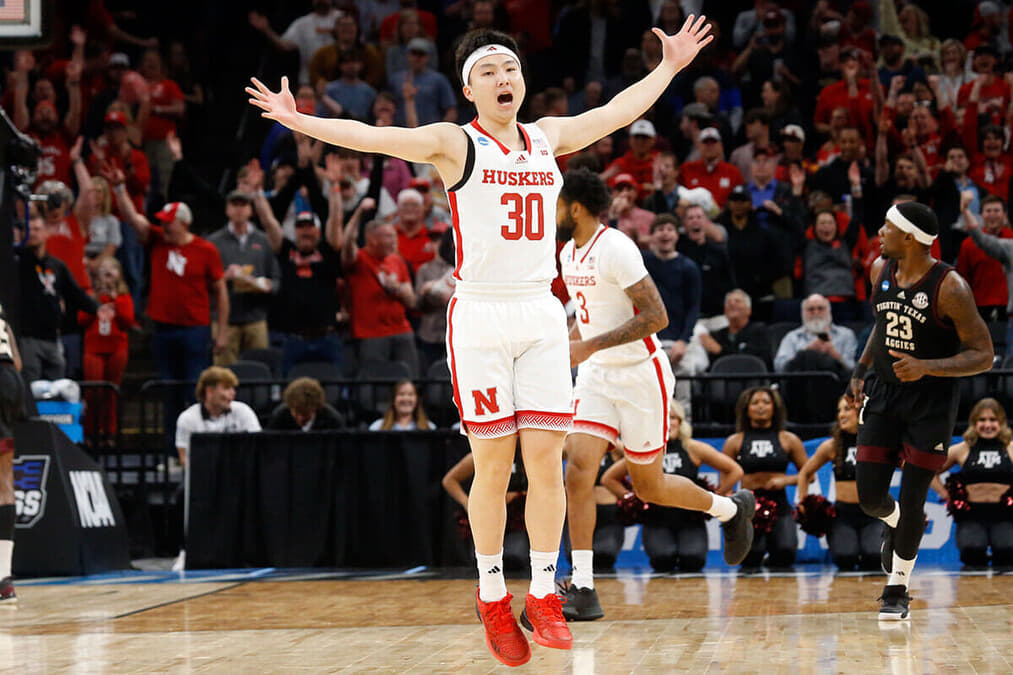 動画】脅威の成功数ネブラスカ大・富永啓生がNCAA3ポイント