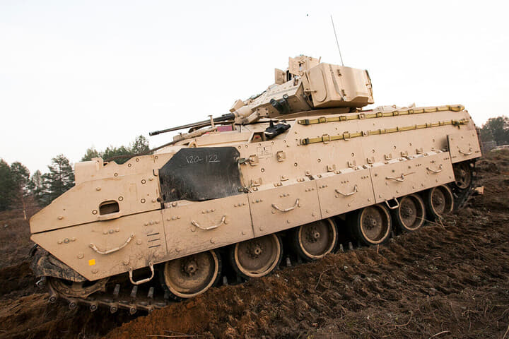 M2ブラッドレー歩兵戦闘車