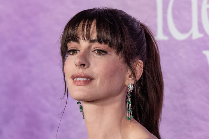 アン・ハサウェイ