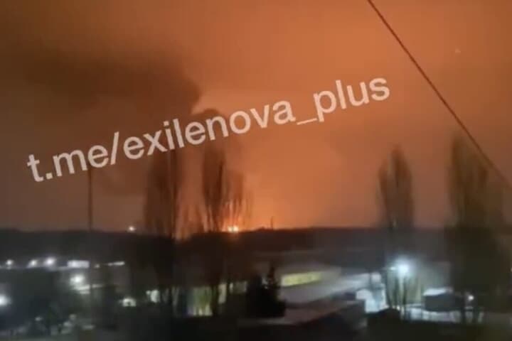 ウクライナ、ドローン攻撃で再び打撃...ブリャンスクの石油施設が炎上　@KyivPost-X