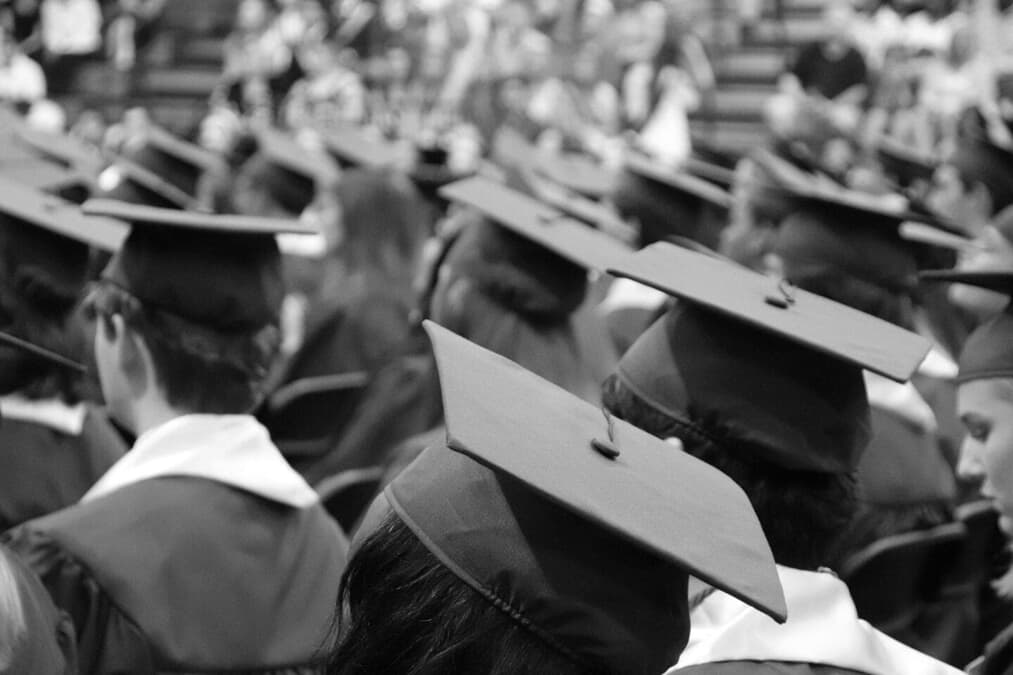 【衝撃】卒業後の高収入を実現！学部・学科別年収ランキングTOP5を徹底解剖