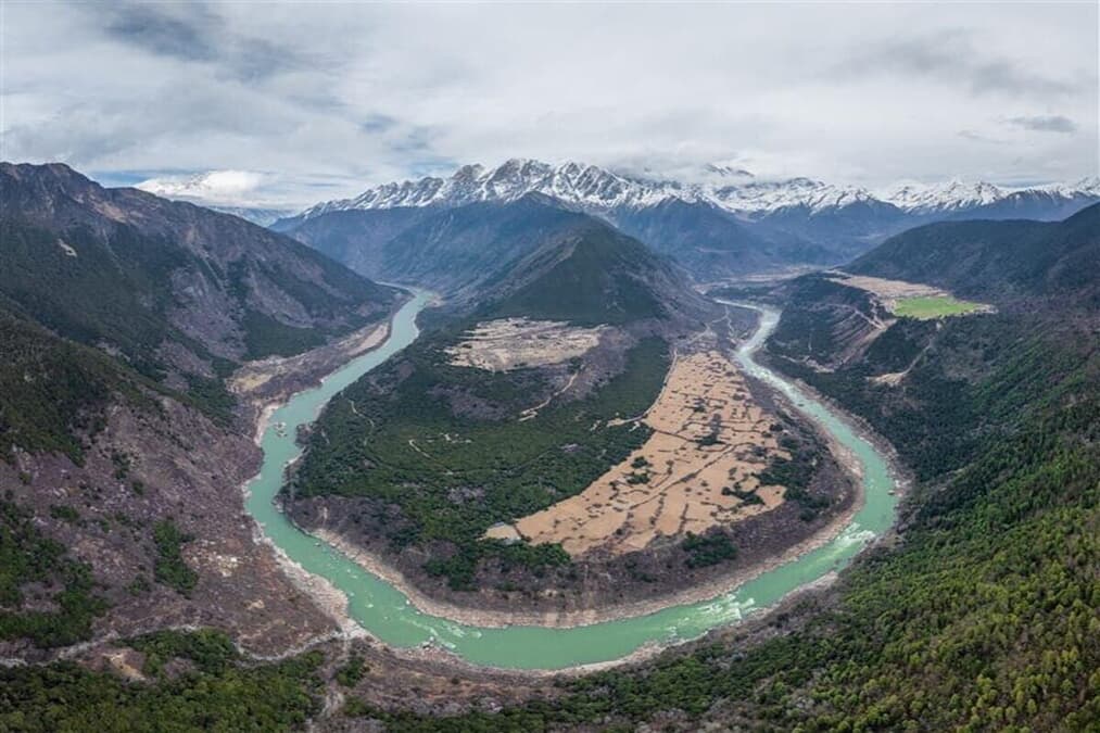 三峡ダム 建設の是非をめぐっての論争 三峡ダム 建設の是非をめぐっての論争(戴晴編 鷲見一夫ほか訳