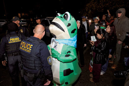 米ノースカロライナ州シャーロットで行われた抗議デモの様子