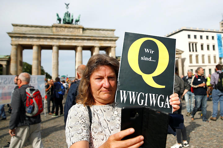 トランプ支えるQアノン、ドイツに影響力飛び火 陰謀論が急増する背景 トランプ支えるQアノン、ドイツに影響力飛び火 陰謀論が急増する背景