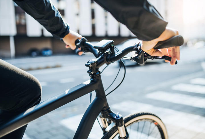 そこの外国人 と注意されて 日本の道は自転車には危な過ぎる ニューズウィーク日本版 オフィシャルサイト
