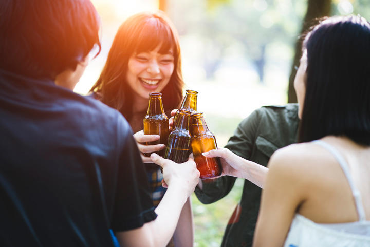 日本の感染拡大の一因は 飲み会文化 ニューズウィーク日本版 オフィシャルサイト 日本の感染拡大の一因は 飲み会文化 ニューズウィーク日本版 オフィシャルサイト