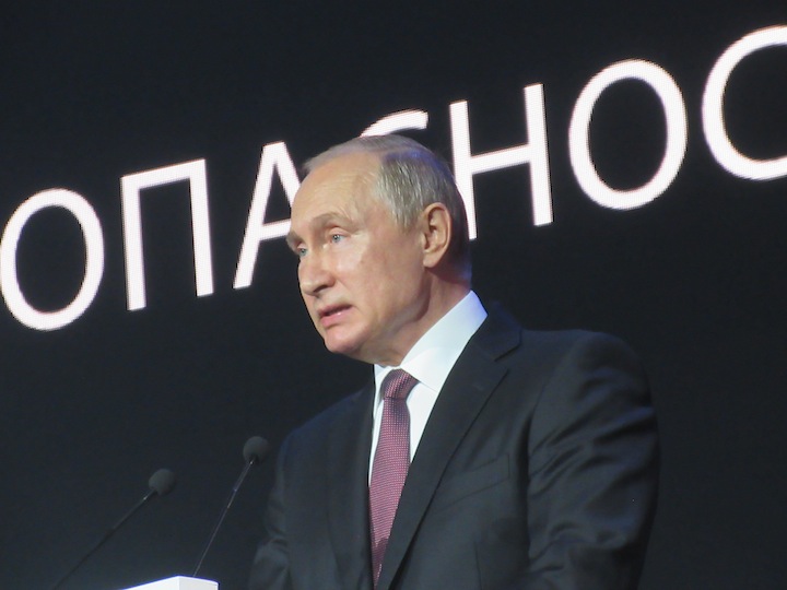 プーチンが語る「デジタル・フリーダム」 プーチンが語る「デジタル・フリーダム」