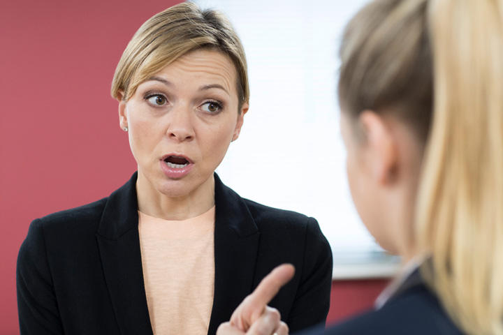 女を潰すのは女 海外版お局様 女王蜂 と呼ばれる女性管理職のパワハラ心理 ワールド For Woman ニューズウィーク日本版 オフィシャルサイト