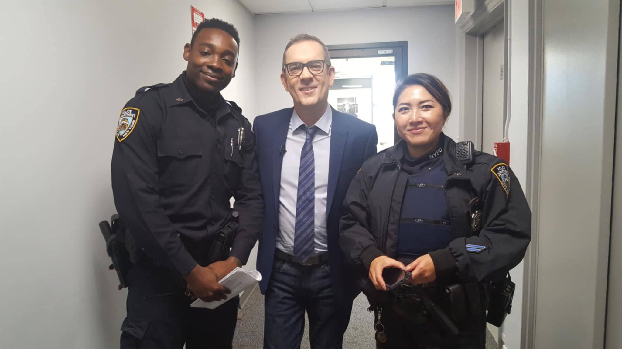 NYPDで唯一の日本人として17年間勤務したガイ京美さんが任期満了となっ